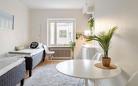 Your Helsinki Base - Chic & Well-Located - 24H Keybox Entry